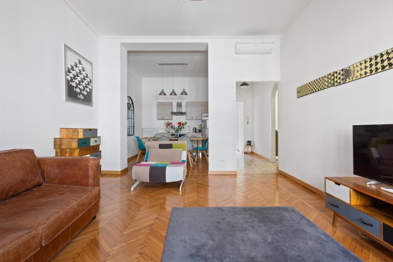 Roomy Apartment Duomo & San Babila Milano Exterior foto